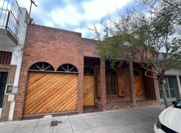 Casa de 4 ambientes, Villa Real · Casa en Venta en Villa Real