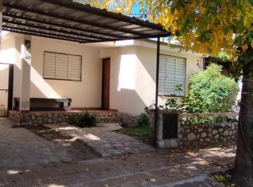 Casa de 2 ambientes, Villa de Las Rosas · Casa en El Centro de Villa de Las Rosas + Duplex a Terminar