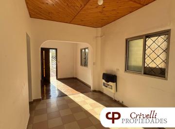 Casa de 3 ambientes, Lanús · Alquiler | Casa 3 Ambientes con Garage y Patio con Parrilla