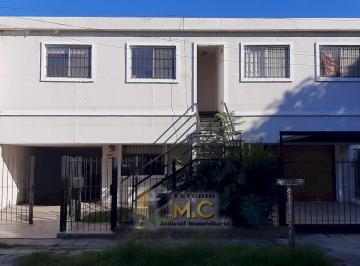 Casa · 267m² · 11 Ambientes · 2 Cocheras · Casa + 2 Dptos Independientes en B° Poeta Lugones