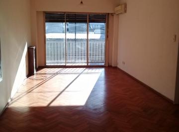 Departamento de 4 ambientes, Belgrano · 3 Dorm., Luminoso y Silencioso, Vigilancia 24 Hs, Serv. Central, Baulera