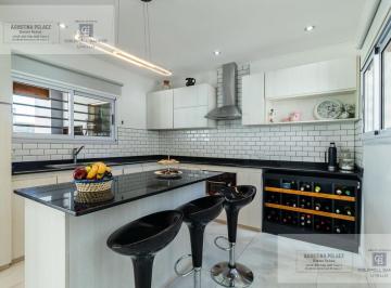 Casa · 115m² · 3 Ambientes · 1 Cochera · Casa en Venta - El Pato