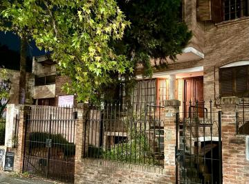 Casa · 374m² · 5 Ambientes · 2 Cocheras · Casa - Nuñez