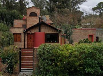 Casa · 163m² · 3 Ambientes · 1 Cochera · Casa en Venta - 2 Dorm. 2 Baños - 163 m² - Mar del Plata