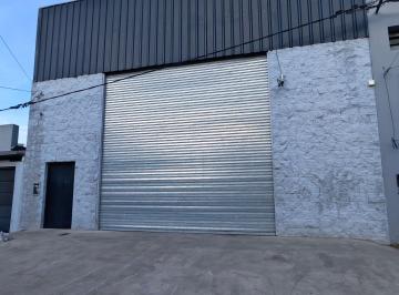 Local comercial de 3 ambientes, La Plata · Alquiler Galpón Impecable 250 m² Cub - 147 E/ 44 y 45 - La Plata