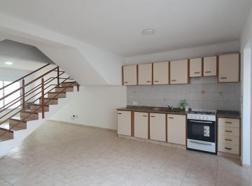 Casa · 90m² · 3 Ambientes · 1 Cochera · Casa en Confluencia