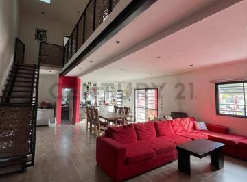 Casa · 173m² · 5 Ambientes · 3 Cocheras · Casa en Venta en Gonnet/gorina 482 E/30 y 31