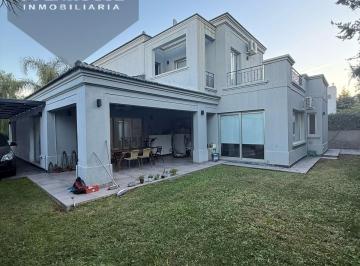 Casa de 5 ambientes, Ciudad de Mendoza · Venta de Casa en Barrio Privado Dalvian