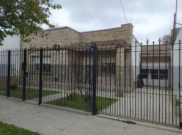 Casa de 3 ambientes, Quilmes · Casa en Venta en Quilmes. Apto Credito