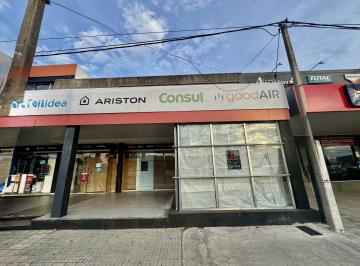 Local comercial · 600m² · 2 Ambientes · Alquiler de Amplio Local Comercial Sobre Av de 600 m²