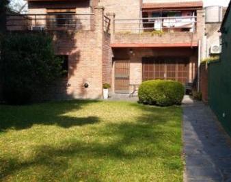Casa de 6 ambientes, Hurlingham · Venta Importante Propiedad – Excelente Ubicación en Parque Johnston