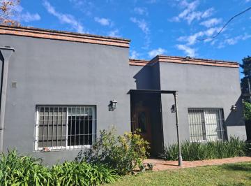 Casa · 188m² · 4 Ambientes · 1 Cochera · Venta Casa Bella Vista - Apta Crédito
