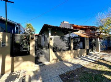 Casa · 170m² · 4 Ambientes · 1 Cochera · Casa 4 Ambientes en Alquiler en San Isidro