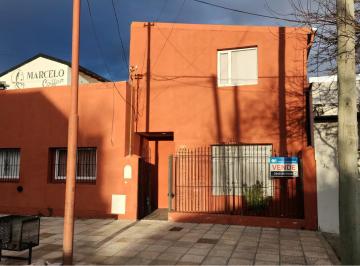 Frente · Rivadavia 400