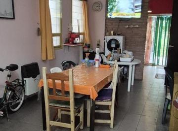 Casa · 76m² · 4 Ambientes · Casa en Juan Mauel de Rosas 3700
