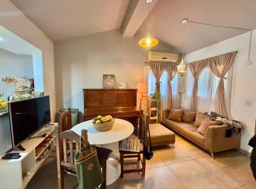 Casa · 147m² · 5 Ambientes · Casa 5 Ambientes en Venta con Renta - Bella Vista