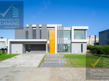 Casa · 277m² · 5 Ambientes · Casa en Venta Barrio El Principado Canning