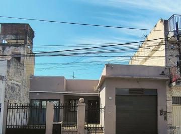 Bodega-Galpón · 182m² · 4 Ambientes · 4 Cocheras · Casa con Galpón y Local en Venta en San Martin