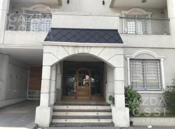 Departamento · 25m² · 3 Ambientes · 1 Cochera · Departamento en Alquiler en Adrogué