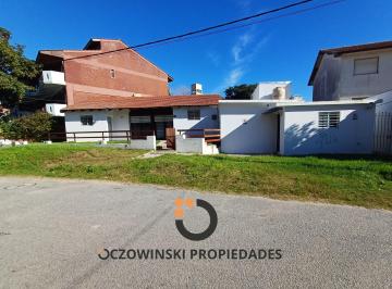 Casa · 220m² · 3 Dormitorios · 1 Cochera · Venta Casa + 2 Deptos Zona Centro (Villa Gesell)