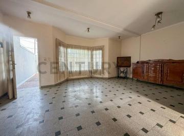 Casa · 66m² · 2 Ambientes · 1 Cochera · 15 Entre 524 y 524bis Duplex en Venta La Plata Tolosa
