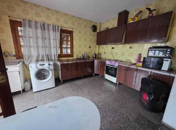 Local comercial · 514m² · 5 Ambientes · 3 Cocheras · Salon Comercial y Departamento en Guaymallen