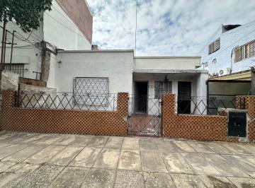 Casa de 3 ambientes, San Fernando · Casa 3 Ambientes con Patio, Excelente Ubicaciòn Virreyes
