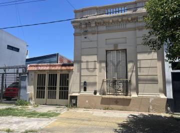 Casa · 80m² · 3 Ambientes · 1 Cochera · Eva Perón y Cestino Casa de 2 Dorm. en Venta Ensenada