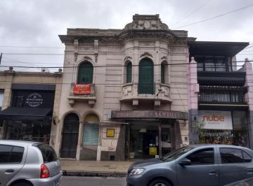 Local comercial 1er piso sobre la conocida calle Gorriti, en pleno centro de Lomas de Zamora · Local - Lomas de Zamora Oeste