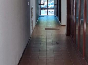 Oficina comercial · 200m² · Greenwood Inmobiliaria Alquila Oficinas y Consultorios en Lujan de Cuyo
