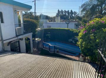 Casa · 207m² · 5 Ambientes · 1 Cochera · Venta Casa Multifamiliar - El Talar