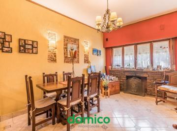 PH · 159m² · 4 Ambientes · 1 Cochera · PH en Parque Patricios