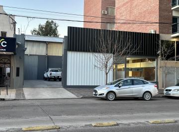 Local comercial · 646m² · 6 Ambientes · 5 Cocheras · Base Comercial - Industrial en Microcentro de Cipolletti - Rio Negro