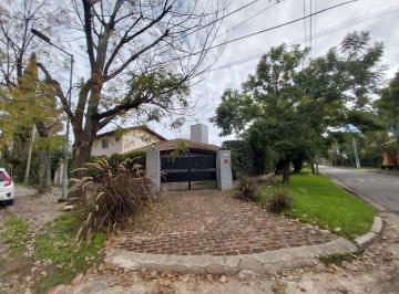 Casa · 122m² · 4 Ambientes · 2 Cocheras · Casa en Venta en Una Planta Muñiz