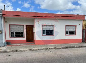 Casa · 97m² · 5 Ambientes · Venta Casa Pando 3 Dorm., con Renta