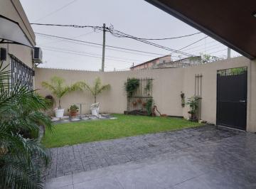 Casa · 115m² · 5 Ambientes · 1 Cochera · Venta Casa 5 Amb. Cochera Jardin Lomas del Mirador