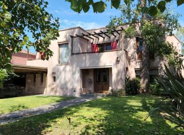 Casa · 340m² · 7 Ambientes · 2 Cocheras · Casa en Venta en Ayres del Pilar, Pilar, G. B. a. Zona Norte