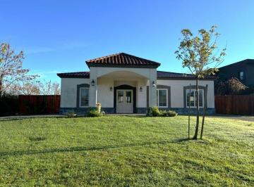 Casa · 180m² · 4 Ambientes · 3 Cocheras · Venta Casa 4 Ambientes San Marco Villanueva Laguna