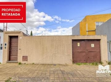 Terreno · 80m² · 3 Ambientes · 1 Cochera · Dos Casas en Venta en Martínez a Reciclar o Demoler, Lote 8.66x51. a 6 Cuadras de Av.