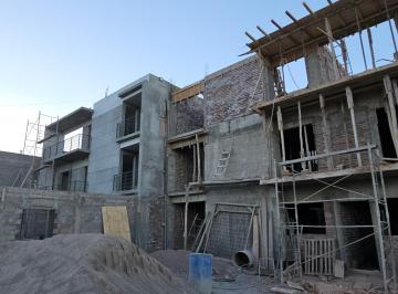 PH de 4 ambientes, Maipú · Dúplex en Venta, Excelente Ubicación!