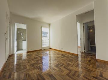 Departamento · 30m² · 2 Ambientes · 2 Ambientes Baño y Cocina a Nuevo en Almagro Super Luminoso