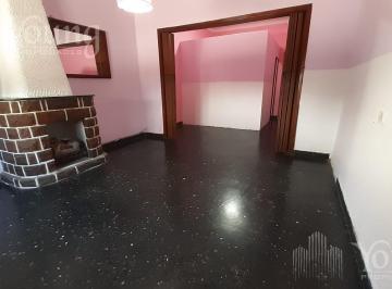 Casa · 70m² · 3 Ambientes · 1 Cochera · Casa 3 Ambientes Venta