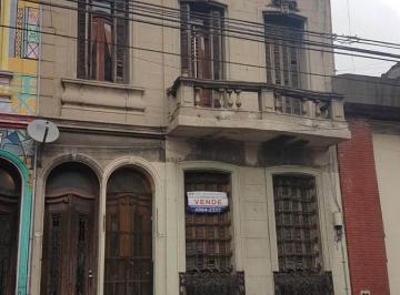 Casa · 300m² · 10 Ambientes · Sarmiento Al 2900 - Casa PH - Lote Propio