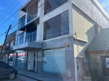 Local comercial · 600m² · 1 Cochera · Local en Alquiler en Pilar, G. B. a. Zona Norte, Argentina