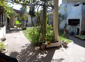 Casa de 3 ambientes, Hurlingham · ¡Oportunidad en Hurlingham! Dos Casas en un Mismo Lote