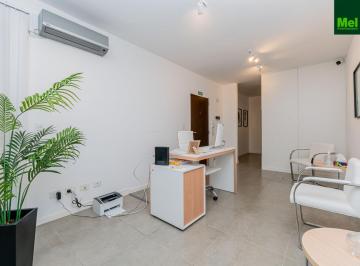 Oficina comercial · 49m² · 2 Ambientes · 1 Cochera · Exclusiva Oficina en Venta - Ubicación Privilegiada.
