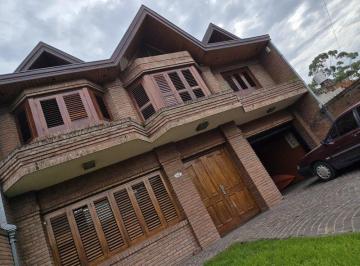 Casa de 5 ambientes, Esteban Echeverría · Chalet en Venta y Alquiler