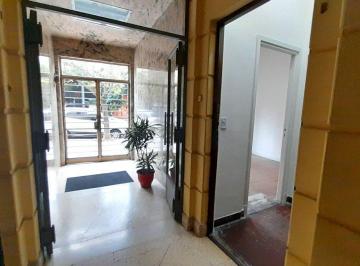 Departamento · 30m² · 2 Ambientes · Alquiler 2 Ambientes con Patio Cerca Subte