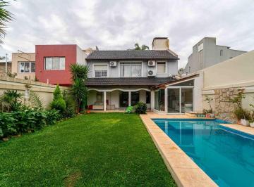 Casa · 184m² · 4 Ambientes · 2 Cocheras · Casa en Venta de 3 Dorm. en Fisherton Rosario
