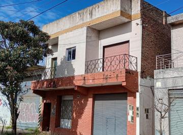 Departamento · 360m² · 8 Ambientes · 3 Cocheras · Edificio con 7 Departamentos Local Merlo Venta